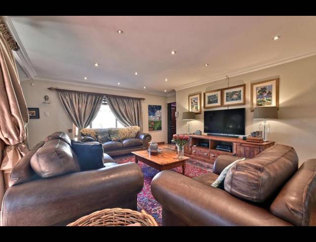 4 BEDROOM HOUSE FOR SALE IN RACEVIEW